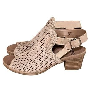 Earth IVYSAAM Nude/Cream/Light Tan Slingback 2in Heel Sandals